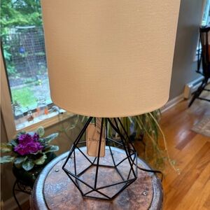 NWT- J. Hunt & company Geometric Shaped Lamp